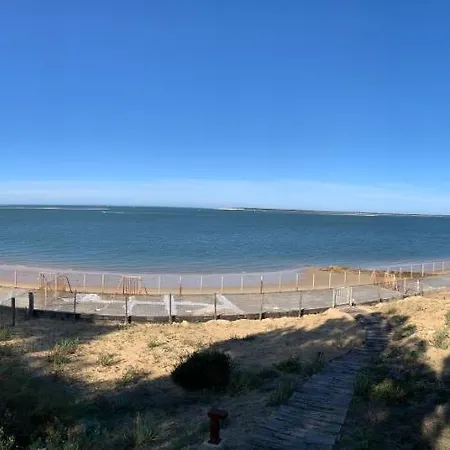 Ciel Et Mer بيت ضيافة *